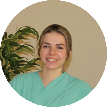 Jil-Faye Algie, Azubi Pflegefachkraft Jil-Faye Algie, Azubi Pflegefachkraft